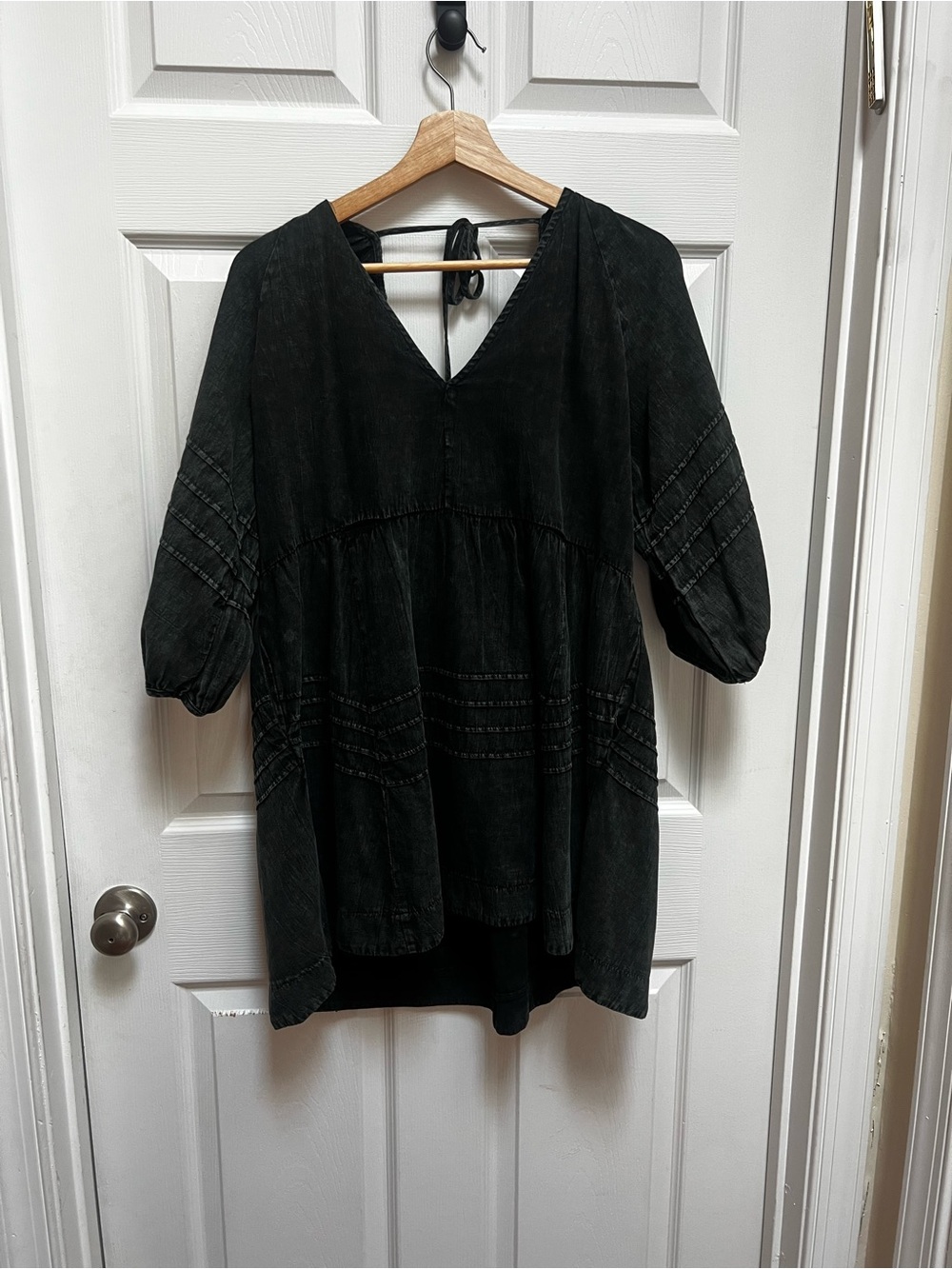 Black V-Neck Peasant Tunic Top - Women